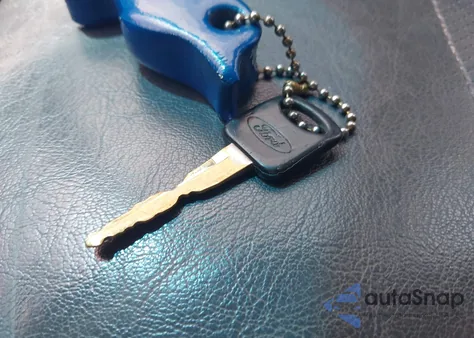 1995 Ford Econoline E250 Van из США, поврежденный, VIN 1FTHE24H0SHB98082